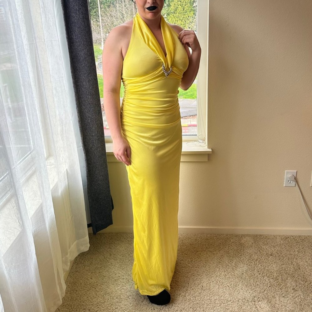 Long Satin Halter Prom Dresses Leg Split Evening Gowns